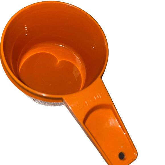 Vintage Tupperware Measuring Cups 1C 1/2 2/3 3/4 Orange Nesting Stackable Set x5 - Picture 5 of 11